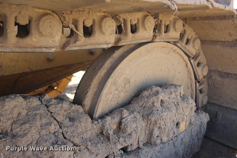 image for item L4789 1995 John Deere 750B LT dozer