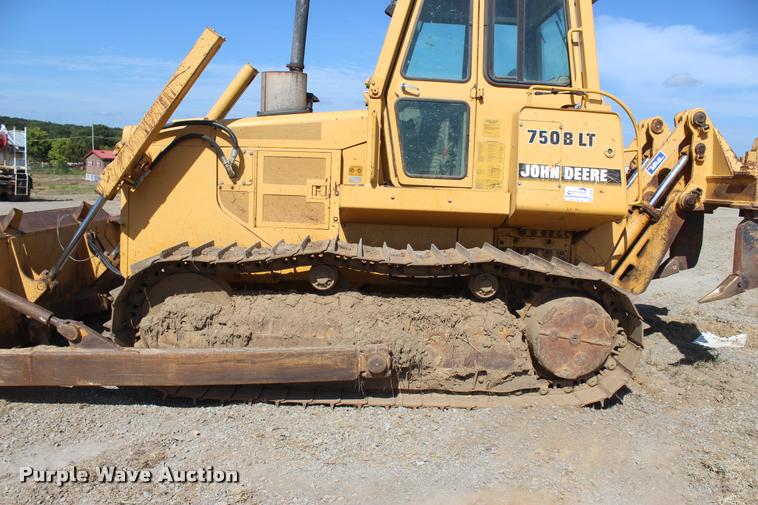 image for item L4789 1995 John Deere 750B LT dozer