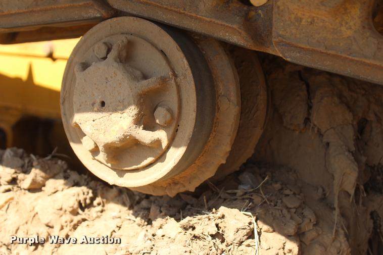 image for item L4789 1995 John Deere 750B LT dozer