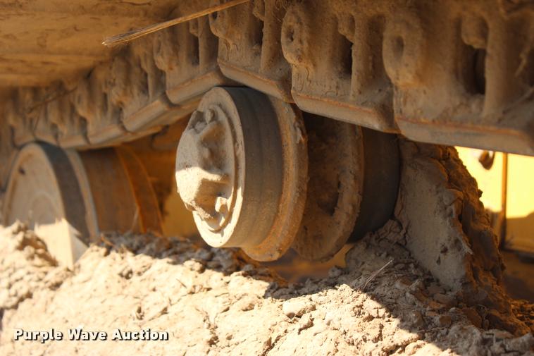 image for item L4789 1995 John Deere 750B LT dozer