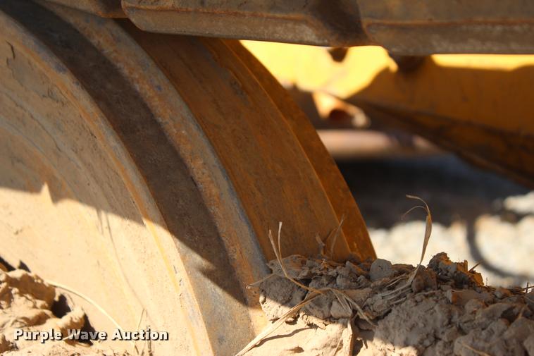 image for item L4789 1995 John Deere 750B LT dozer