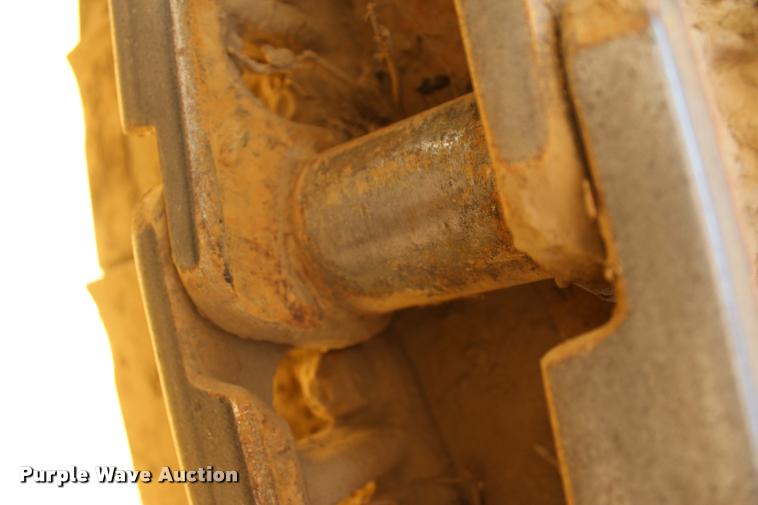 image for item L4789 1995 John Deere 750B LT dozer