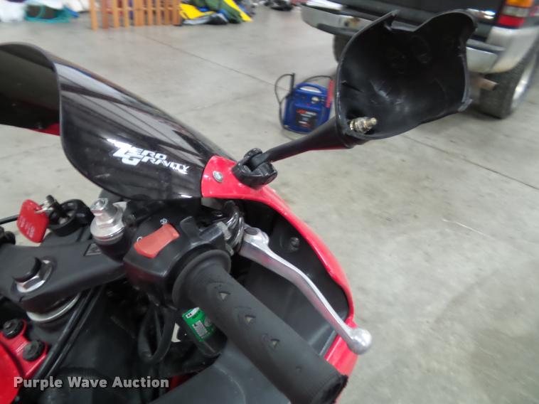 image for item BV9360 2002 Honda CBR600F4 motorcycle