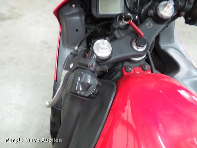 image for item BV9360 2002 Honda CBR600F4 motorcycle