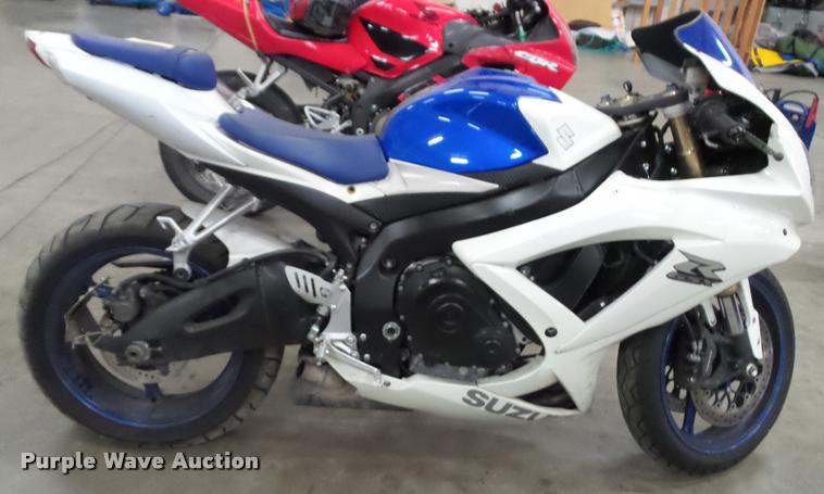 image for item BV9361 2008 Suzuki GSX-R600 motorcycle