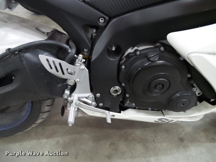 image for item BV9361 2008 Suzuki GSX-R600 motorcycle