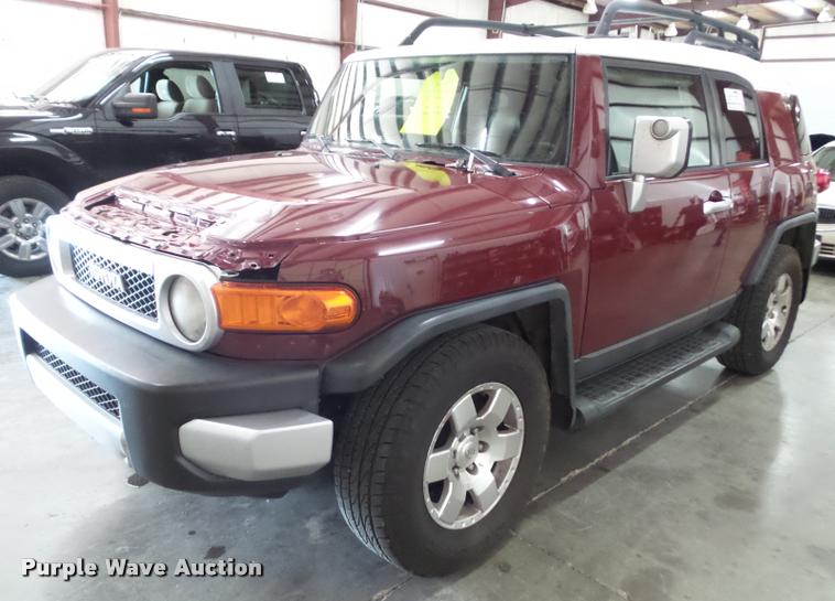 image for item J5747 2008 Toyota FJ Cruiser SUV