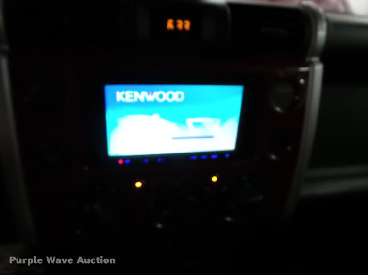 image for item J5747 2008 Toyota FJ Cruiser SUV