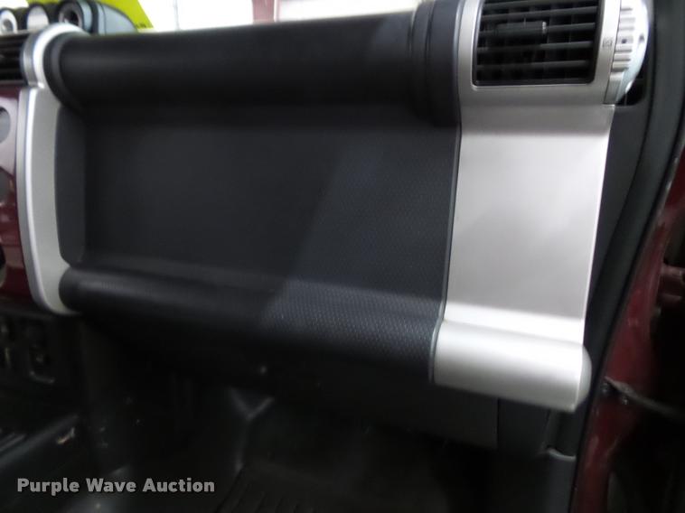 image for item J5747 2008 Toyota FJ Cruiser SUV