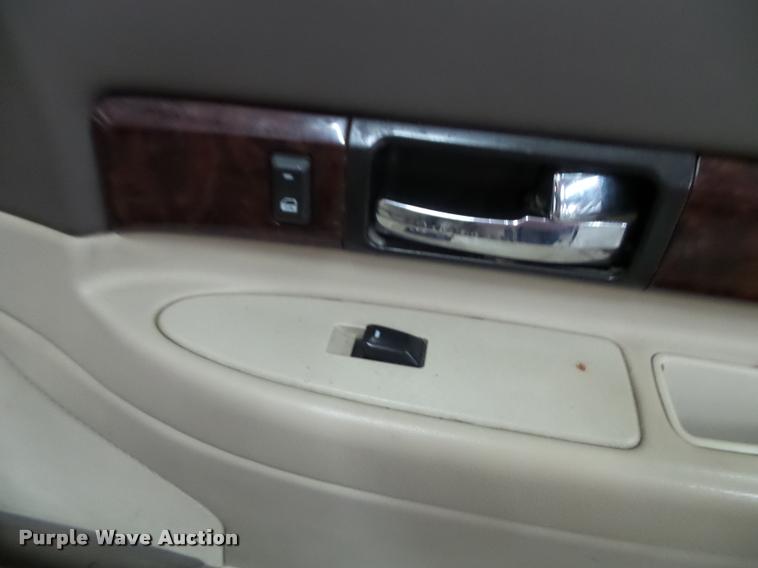 image for item K8176 2002 Lincoln LS