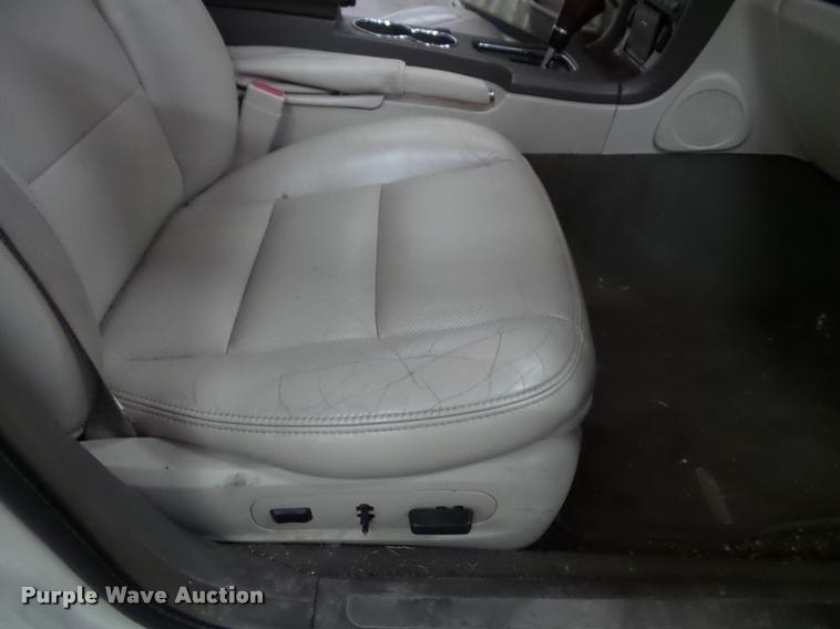 image for item K8176 2002 Lincoln LS