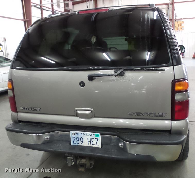 image for item K8179 2001 Chevrolet Tahoe LT SUV