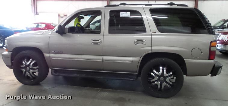 image for item K8179 2001 Chevrolet Tahoe LT SUV