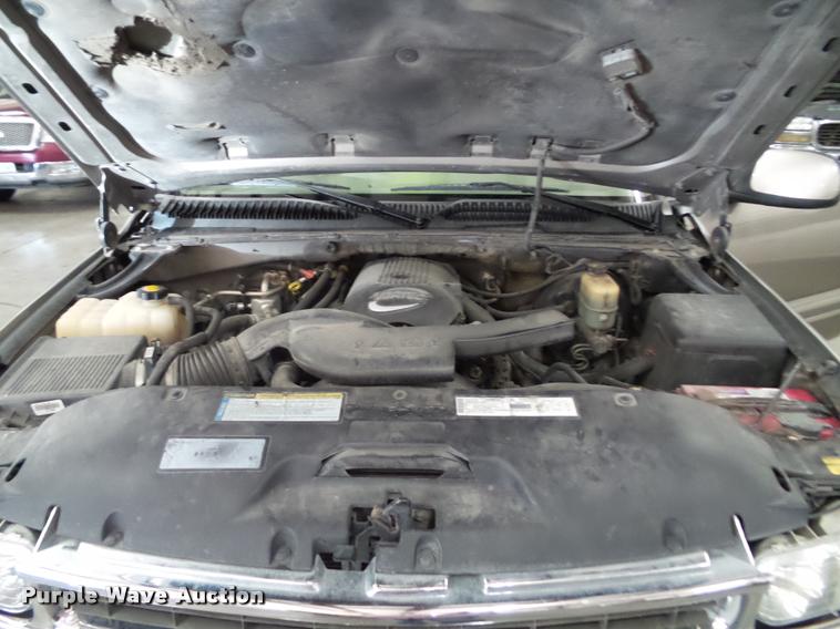 image for item K8179 2001 Chevrolet Tahoe LT SUV