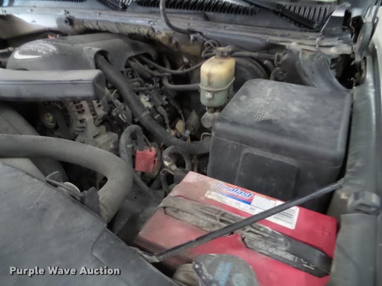 image for item K8179 2001 Chevrolet Tahoe LT SUV