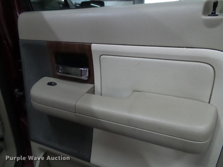 image for item K8183 2004 Ford F150 Lariat SuperCrew flatbed pickup truck