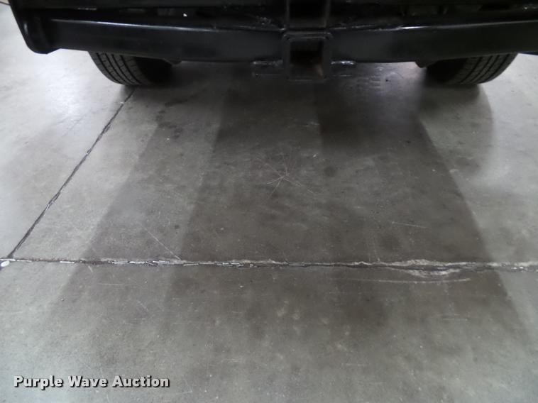 image for item K8183 2004 Ford F150 Lariat SuperCrew flatbed pickup truck