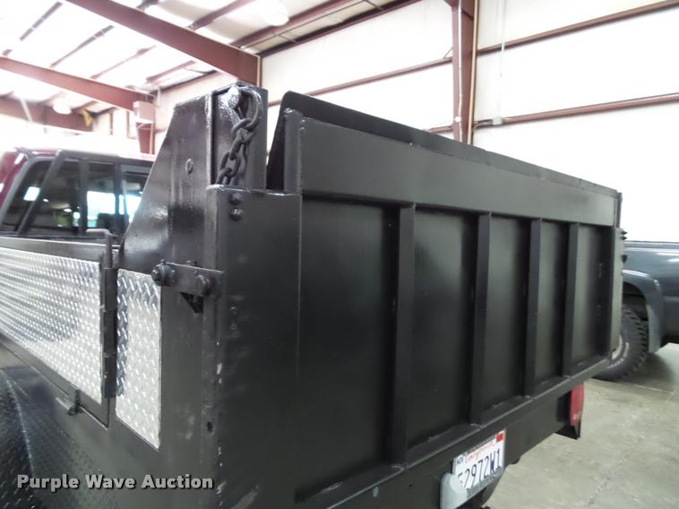 image for item K8183 2004 Ford F150 Lariat SuperCrew flatbed pickup truck