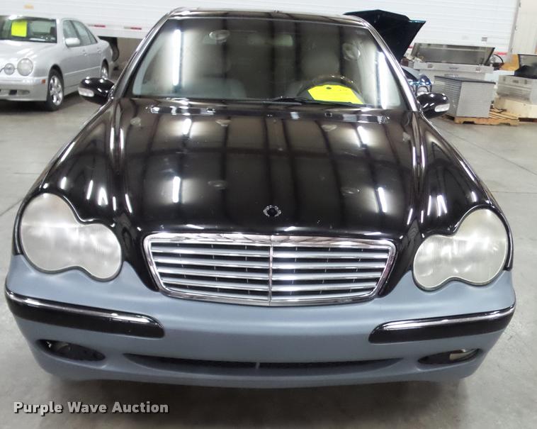 image for item K8184 2002 Mercedes Benz C320