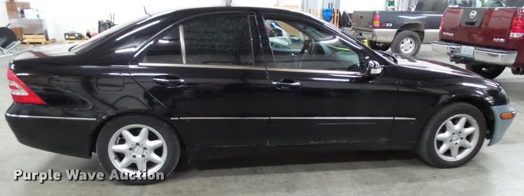 image for item K8184 2002 Mercedes Benz C320