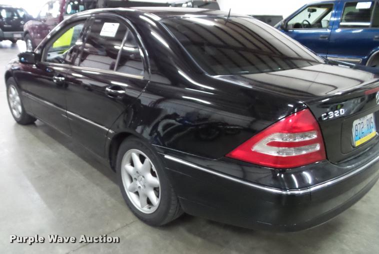 image for item K8184 2002 Mercedes Benz C320
