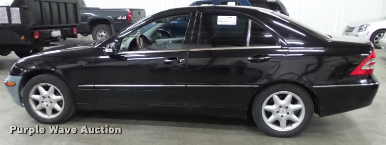 image for item K8184 2002 Mercedes Benz C320