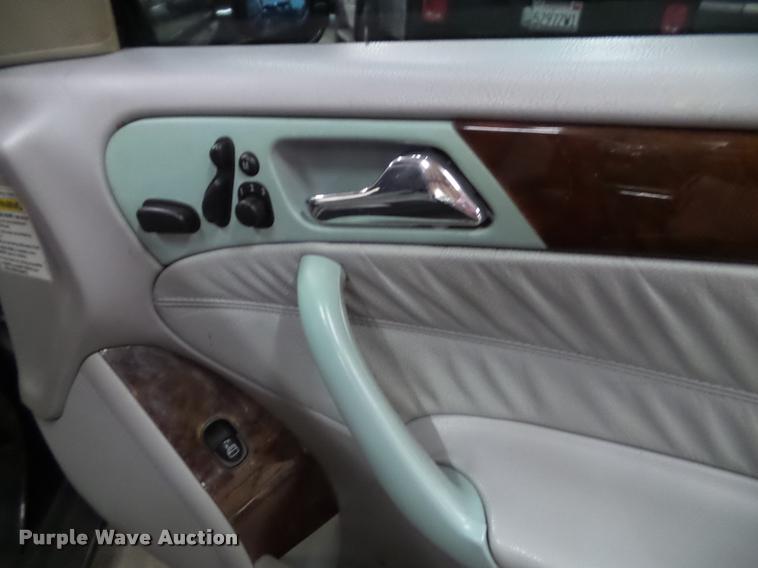 image for item K8184 2002 Mercedes Benz C320