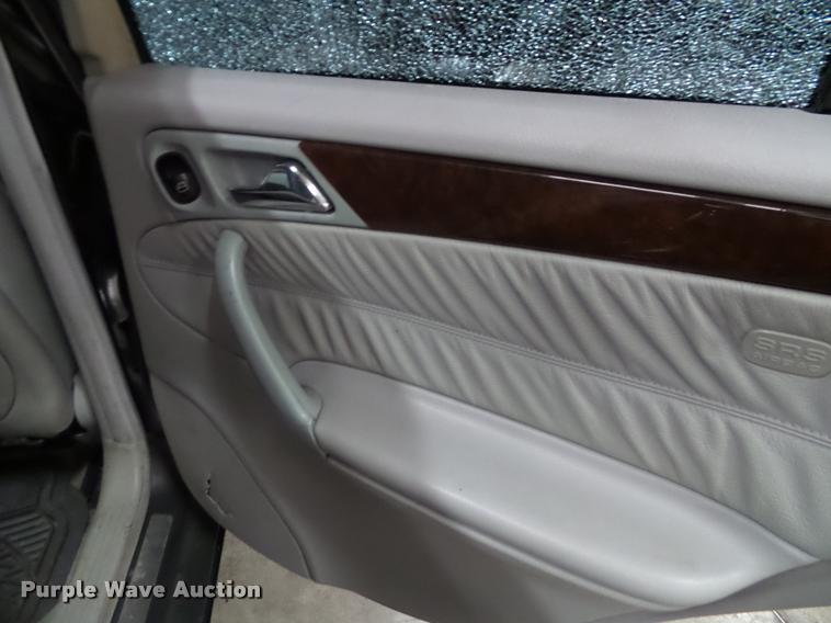 image for item K8184 2002 Mercedes Benz C320