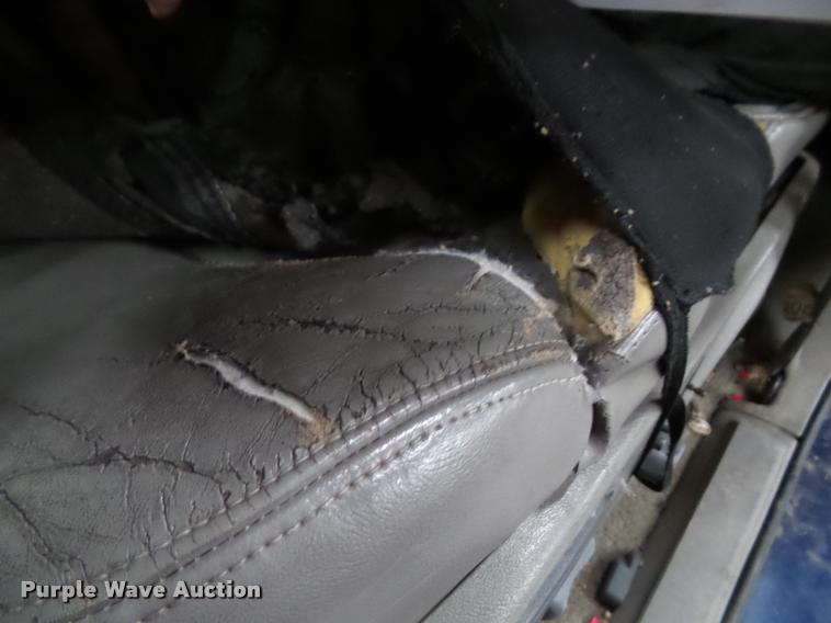 image for item K8187 2000 Chevrolet Blazer SUV