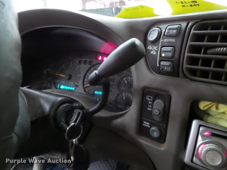 image for item K8187 2000 Chevrolet Blazer SUV