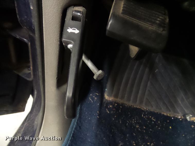 image for item K8187 2000 Chevrolet Blazer SUV