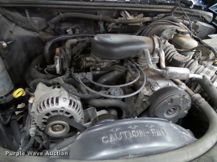 image for item K8187 2000 Chevrolet Blazer SUV