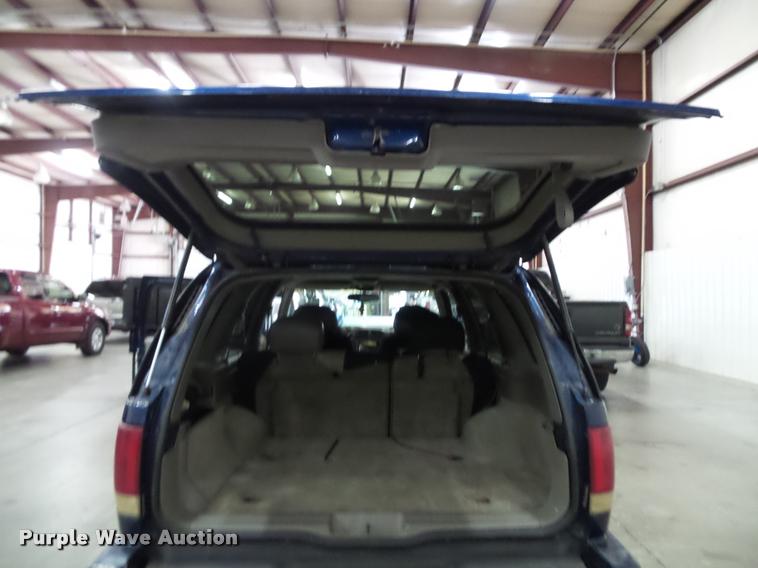 image for item K8187 2000 Chevrolet Blazer SUV