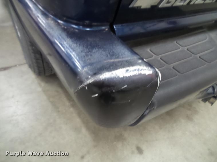 image for item K8187 2000 Chevrolet Blazer SUV