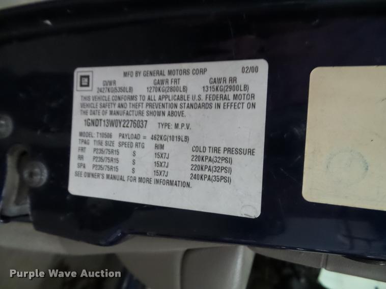 image for item K8187 2000 Chevrolet Blazer SUV