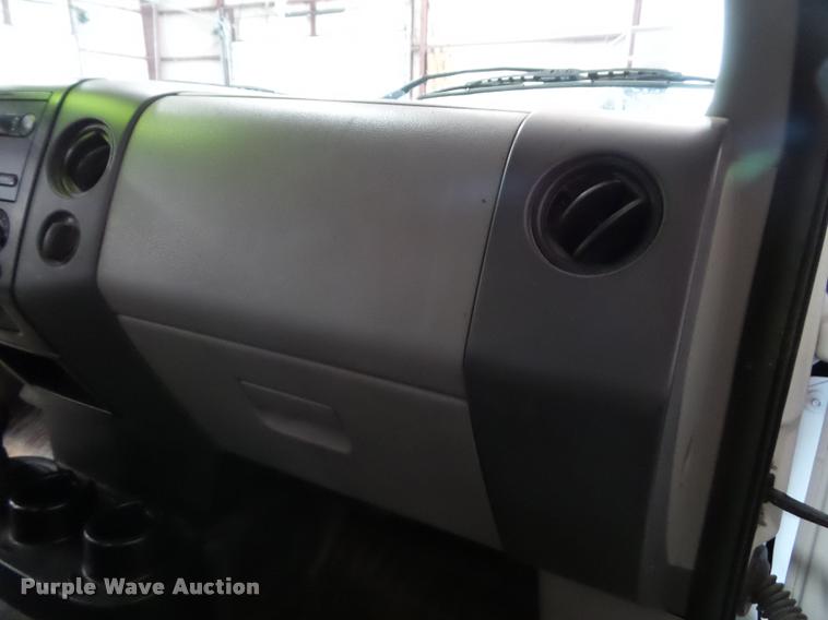 image for item K8189 2007 Ford F150 XL SuperCab pickup truck