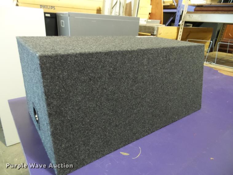 image for item BV9346 Power Bass speakers with box