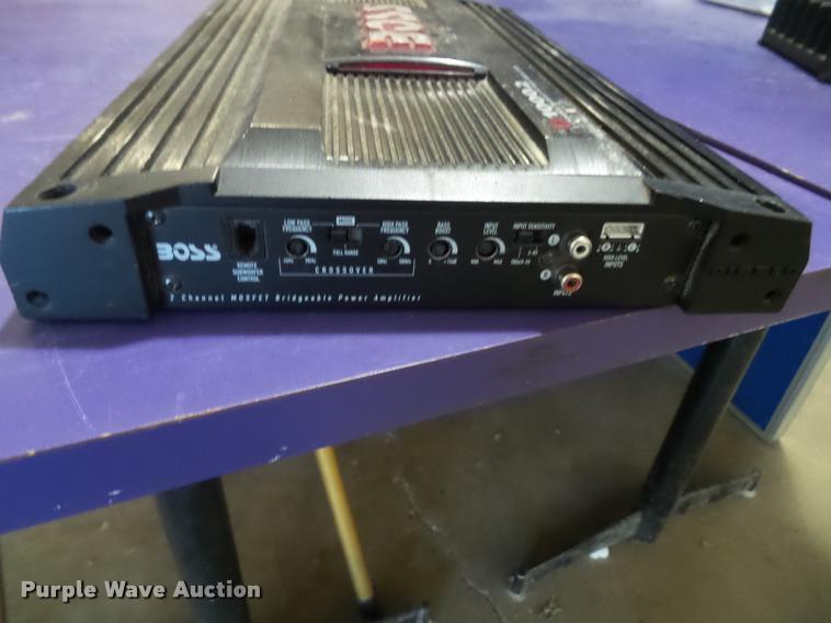 image for item BV9348 Amplifiers and capacitor