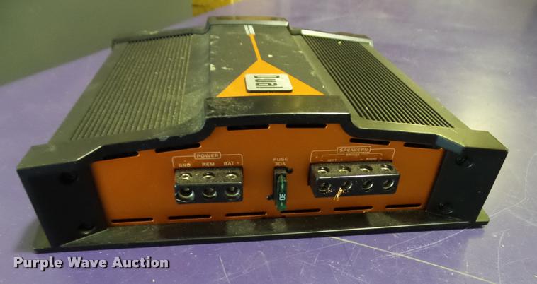 image for item BV9348 Amplifiers and capacitor