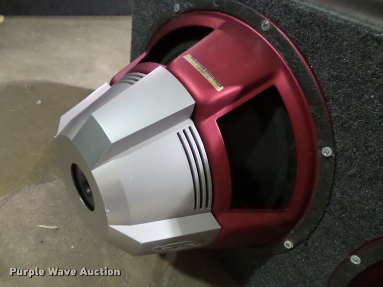 image for item BV9351 Speakers, box and amp