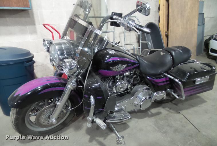 image for item BV9358 2003 Harley Davidson Road King motorcycle