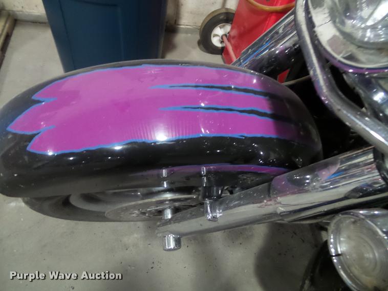 image for item BV9358 2003 Harley Davidson Road King motorcycle