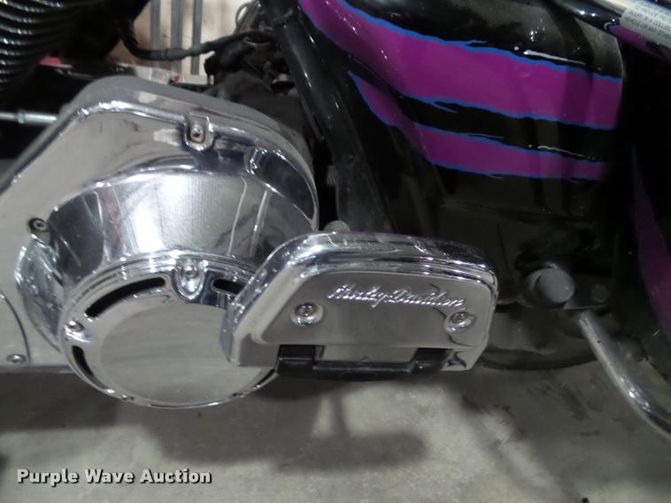 image for item BV9358 2003 Harley Davidson Road King motorcycle