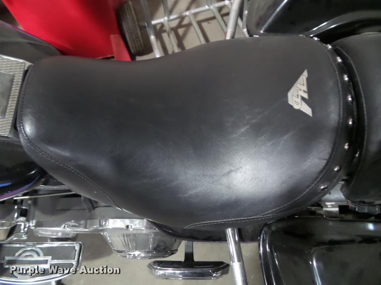 image for item BV9358 2003 Harley Davidson Road King motorcycle