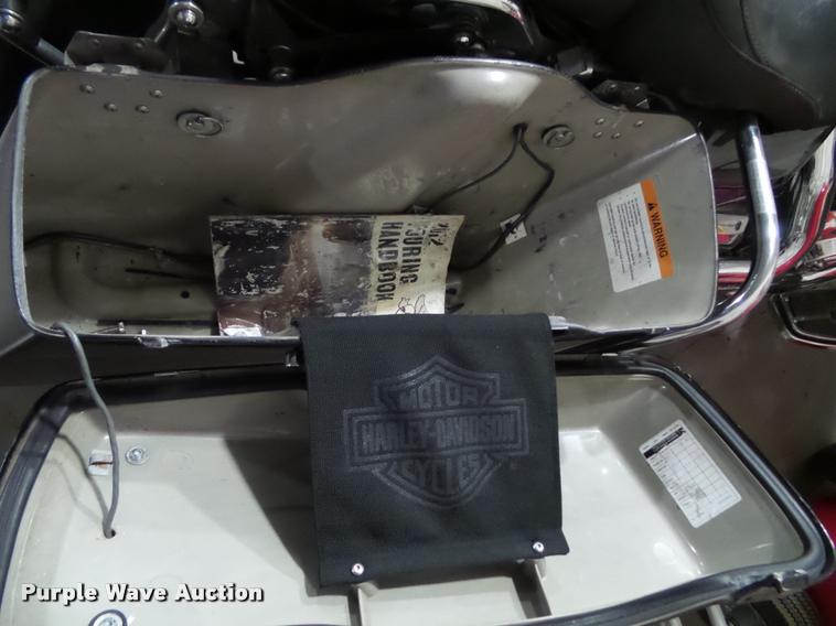 image for item BV9358 2003 Harley Davidson Road King motorcycle