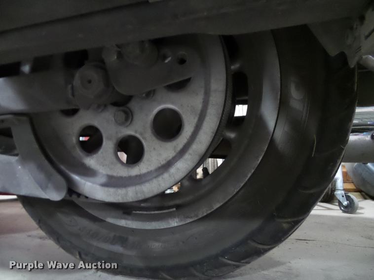 image for item BV9358 2003 Harley Davidson Road King motorcycle