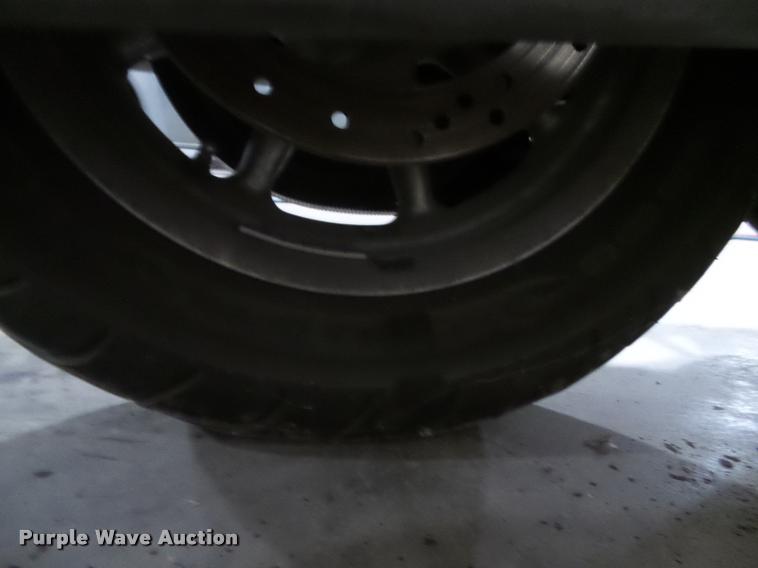 image for item BV9358 2003 Harley Davidson Road King motorcycle