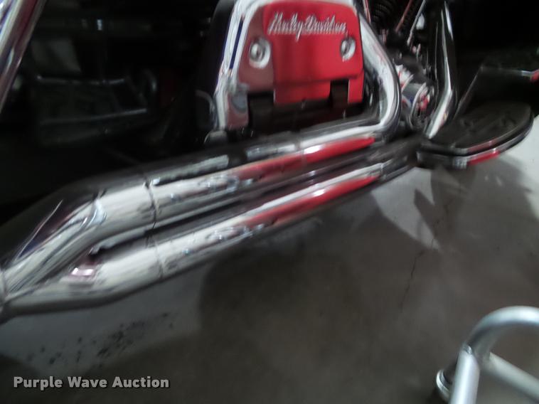 image for item BV9358 2003 Harley Davidson Road King motorcycle