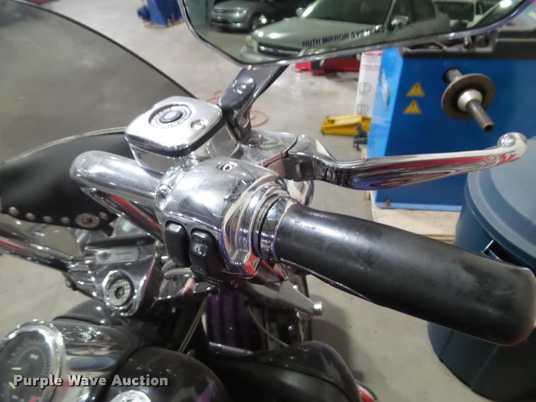 image for item BV9358 2003 Harley Davidson Road King motorcycle