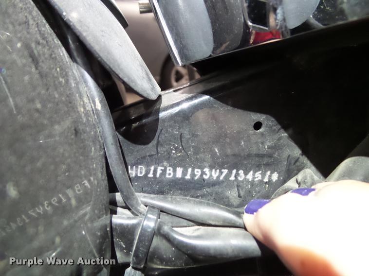 image for item BV9358 2003 Harley Davidson Road King motorcycle